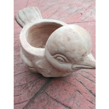 Bird Cement Decorative Succulent Planter D: 30cm long X 17cm wide / H:16cm / 8.5cm deep.